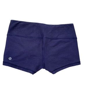 Lululemon Boogie Yoga booty Shorts 6